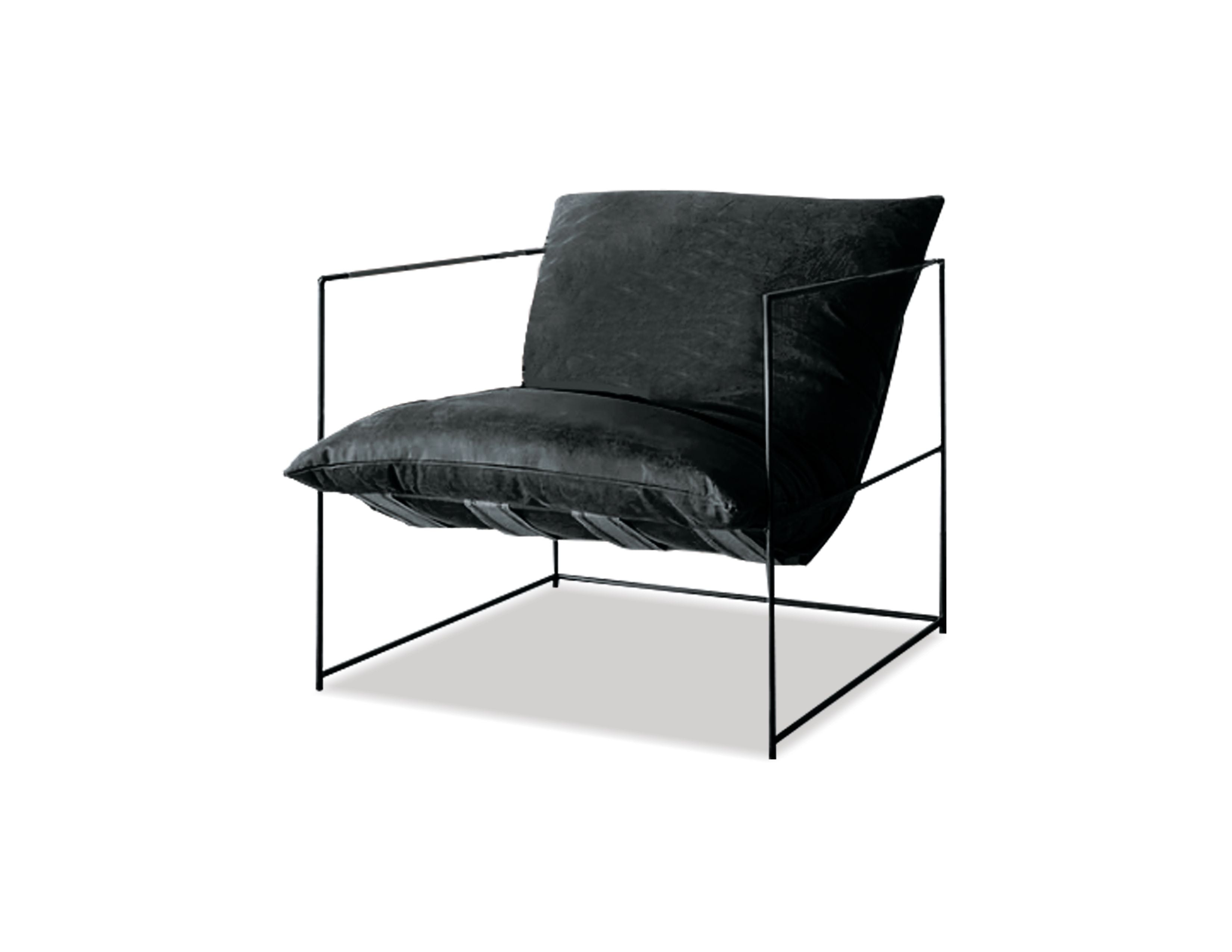 ERICSSON Lounge Chair in Black